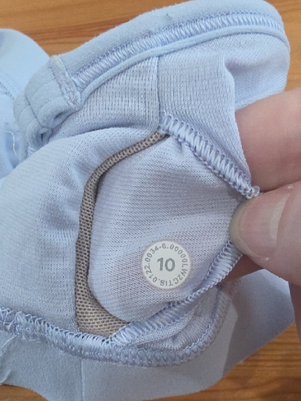 lululemon Flow Y Sports Bra Light Support A/B Cup.  Size 10 - Picture 3 of 3